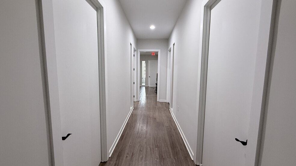 More Photos Of 6110 McFarland Station Dr, Alpharetta Office For Sale