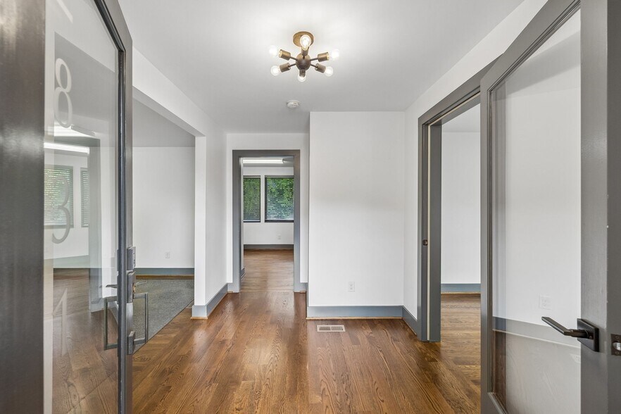 More Photos Of 2831 Azalea Pl, Nashville Office Residential For Lease