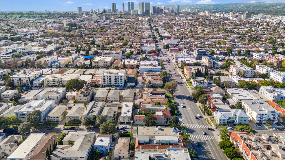 More Photos Of 1010 S Bedford St, Los Angeles Apartments For Sale