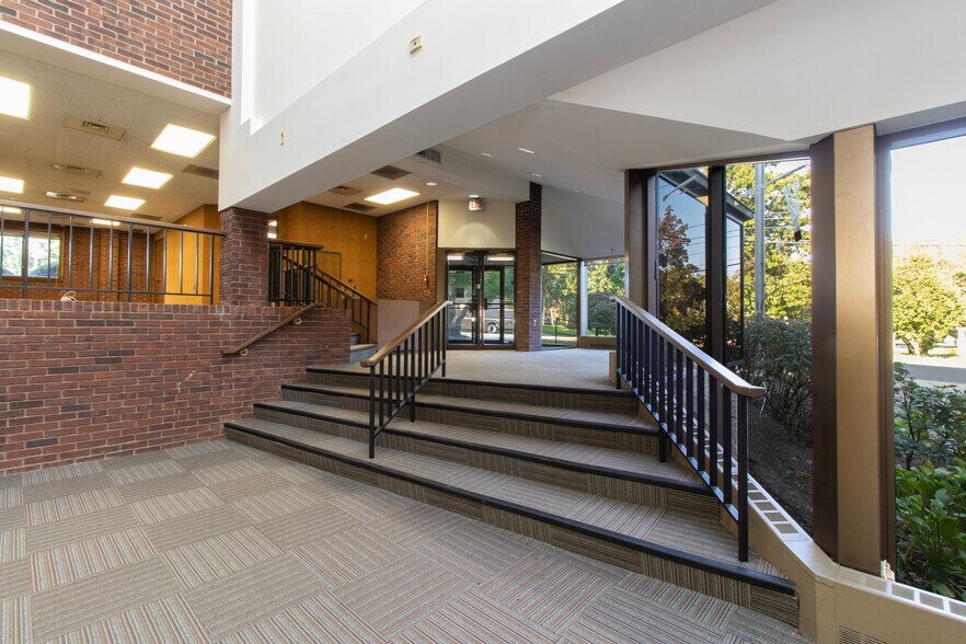 More Photos Of 45 S Main St, Branford Bank For Sale