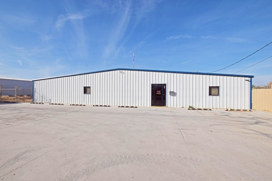 Primary Photo Of 305 E 57th St, Odessa Warehouse For Sale