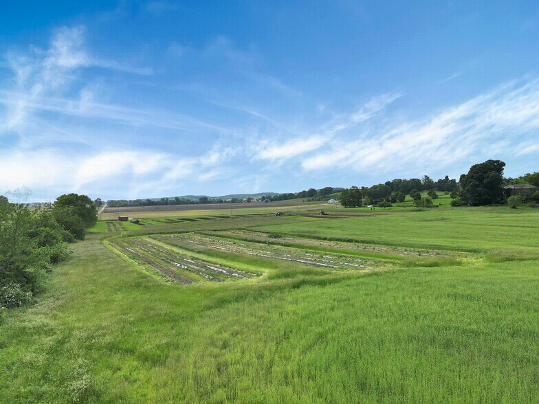 More Photos Of 11559 Somerset rd, Thornville Land For Sale