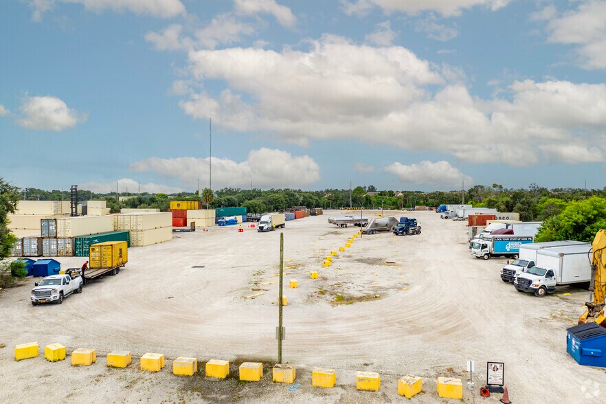 More Photos Of 4703 12th Ave S, Tampa Land For Lease