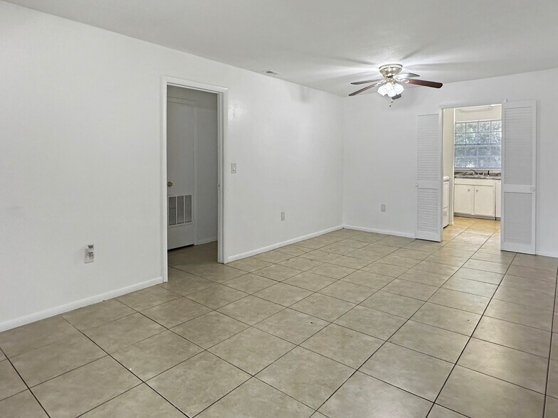 More Photos Of 508 Banyon Tree Cir, Maitland Multifamily For Sale