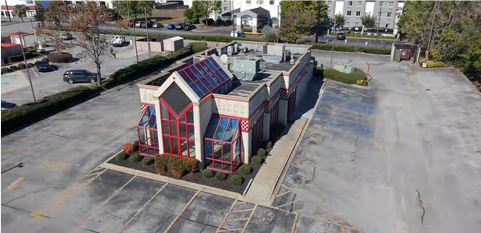 Primary Photo Of 571 Cahaba Valley Rd, Pelham Fast Food For Lease