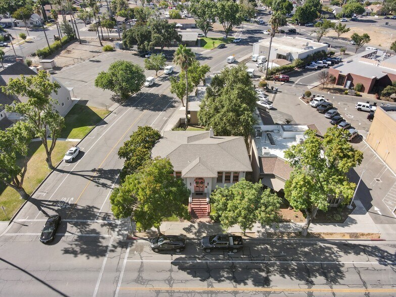 More Photos Of 355 W Las Palmas Ave, Patterson Office Residential For Sale