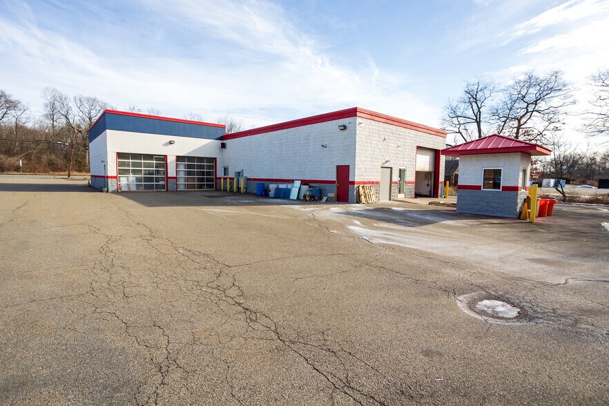 More Photos Of 68 US Highway 46, Mountain Lakes Carwash For Sale