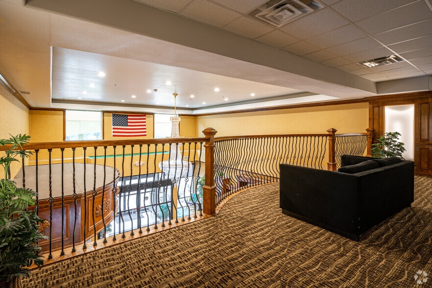 More Photos Of 5100 7th St, Bay City Hotel For Sale