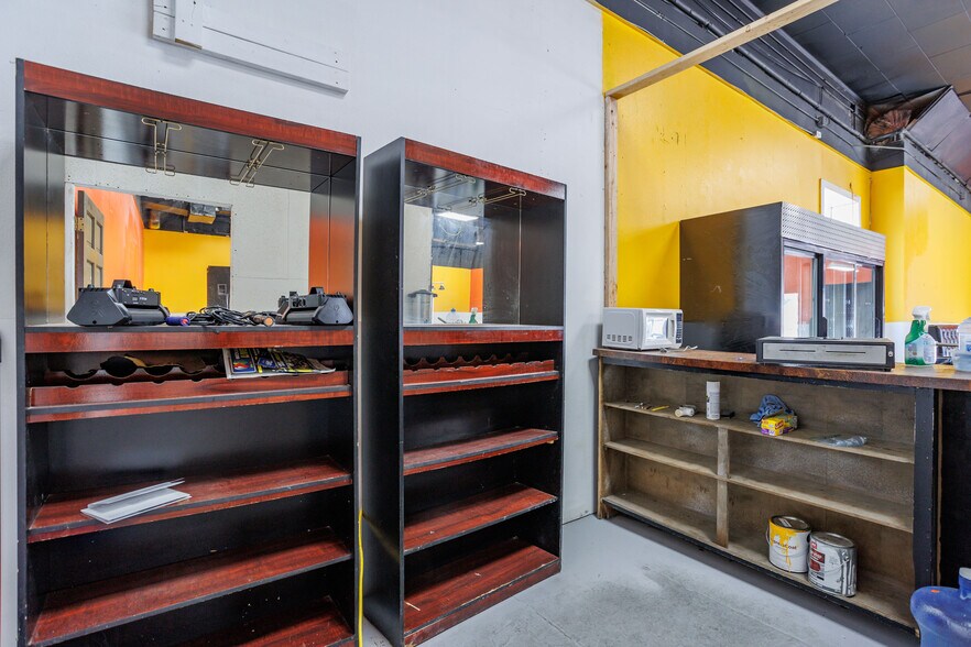 More Photos Of 528 W Clark St, Pasco Restaurant For Sale