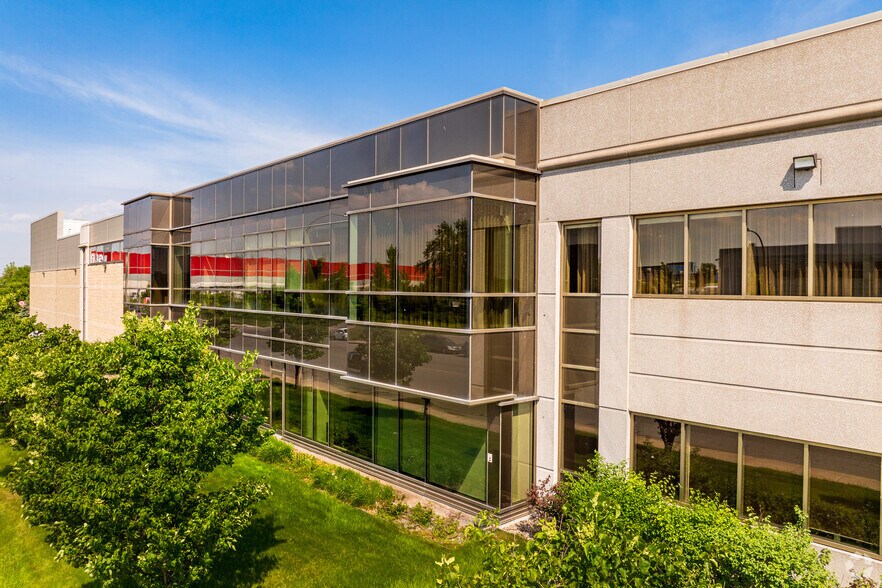More Photos Of 9750 Boul Des Sciences, Anjou Distribution For Lease