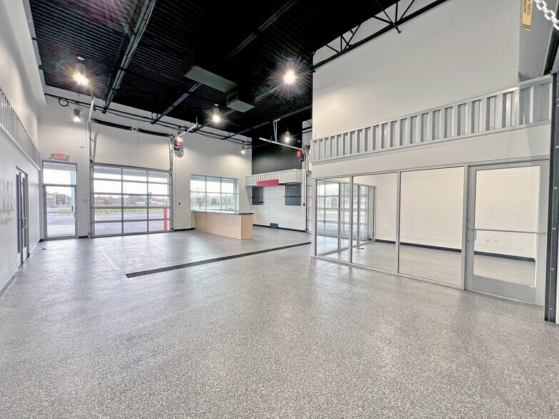 More Photos Of 501 Salem Pl, Fairview Heights Auto Dealership For Sale