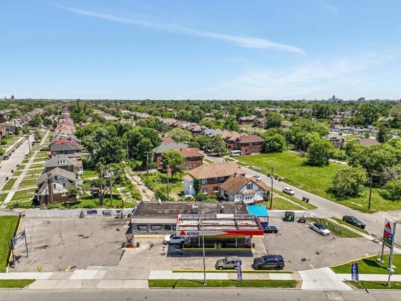 More Photos Of 13730 Livernois Ave, Detroit General Retail For Sale