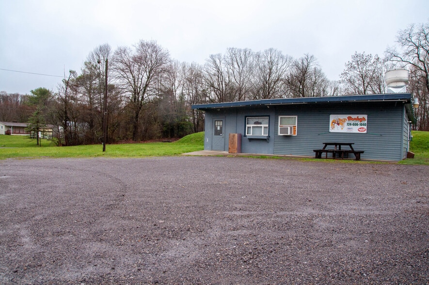 More Photos Of 2003 Oneida Valley Rd, Karns City Restaurant For Sale