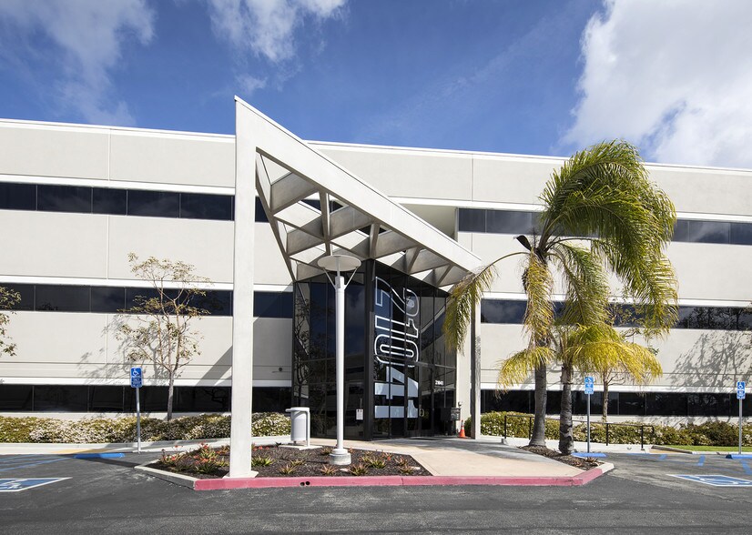 More Photos Of 21061 S Western Ave, Torrance Unknown For Lease