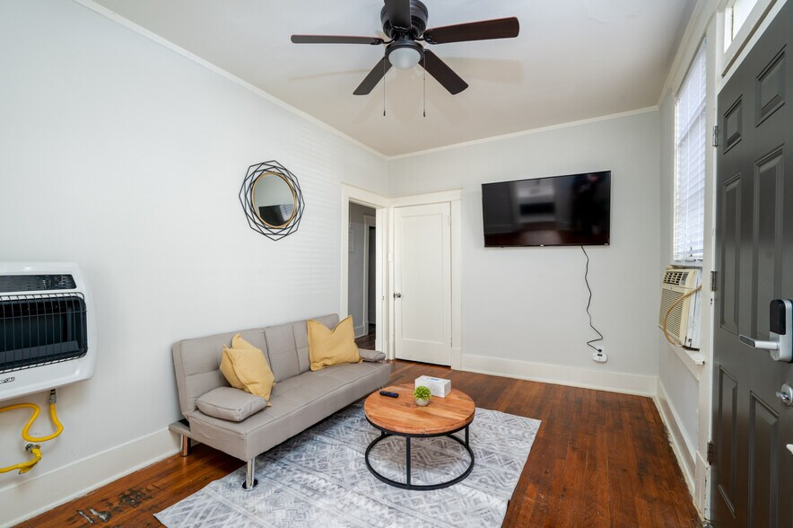 More Photos Of 60 N Willett St, Memphis Apartments For Sale