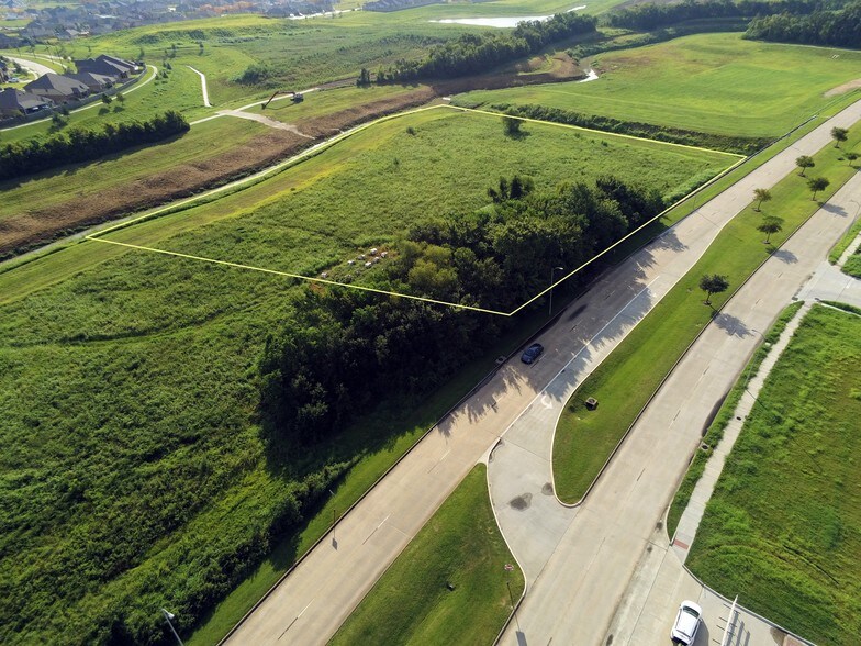 More Photos Of Pearland Parkway and Barry Rose, Pearland Land For Sale