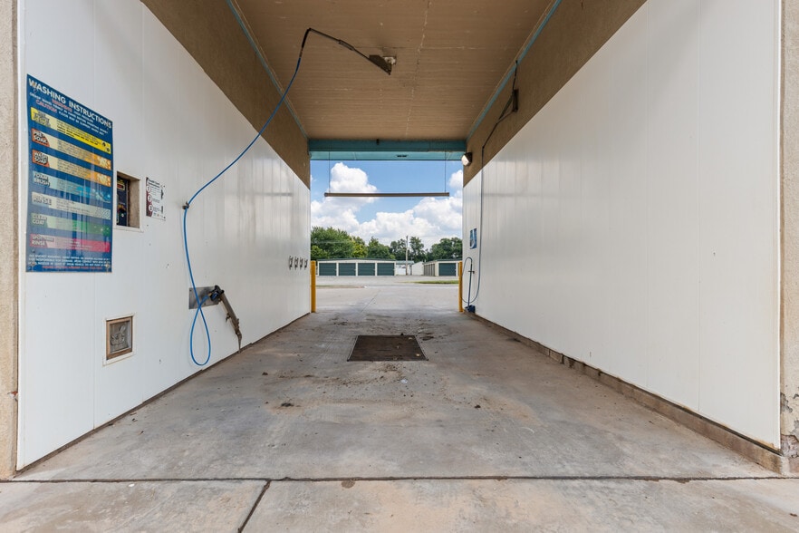 More Photos Of 1003 N Main St, Tonkawa Carwash For Sale