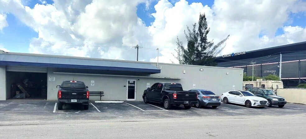 More Photos Of , Fort Lauderdale Unknown For Sale