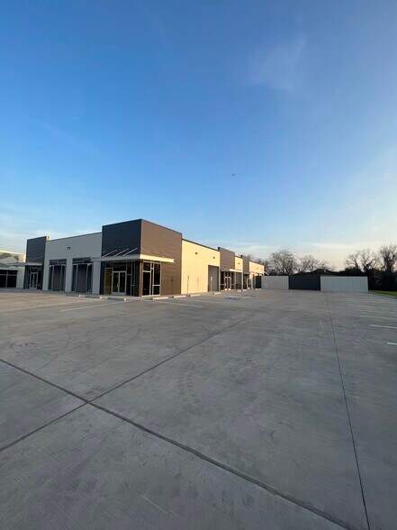 Primary Photo Of 18107 Longenbaugh, Cypress Showroom For Lease