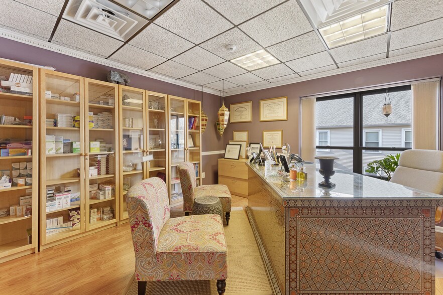 More Photos Of 188 E Bergen Pl, Red Bank Office For Sale