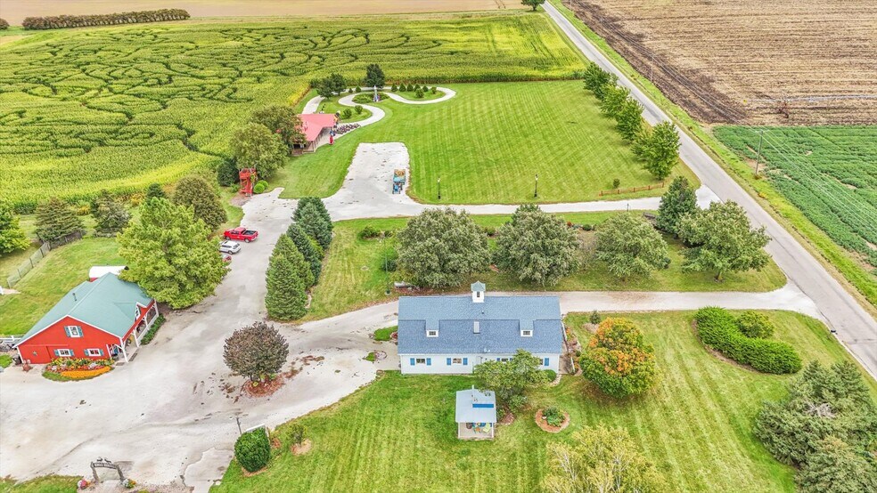 More Photos Of 1356 County Road 2900 N, Rantoul Specialty For Sale
