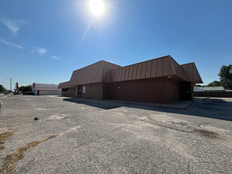 Primary Photo Of 2131-2149 S Broadway, Wichita Restaurant For Sale