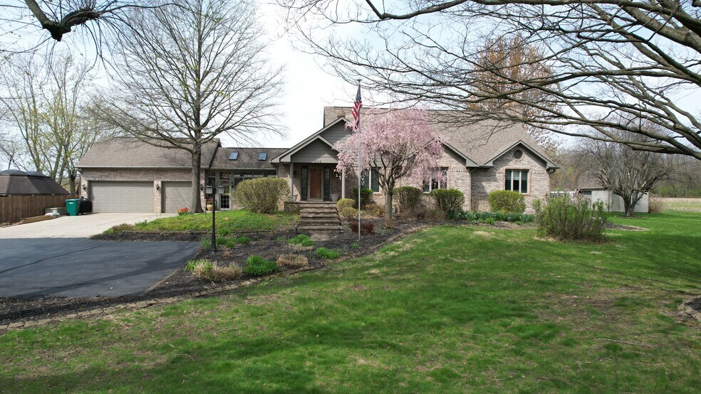 More Photos Of 868 N Raceway Rd, Indianapolis Apartments For Sale