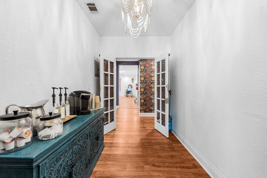 More Photos Of 348 Cernon St, Vacaville General Retail For Sale