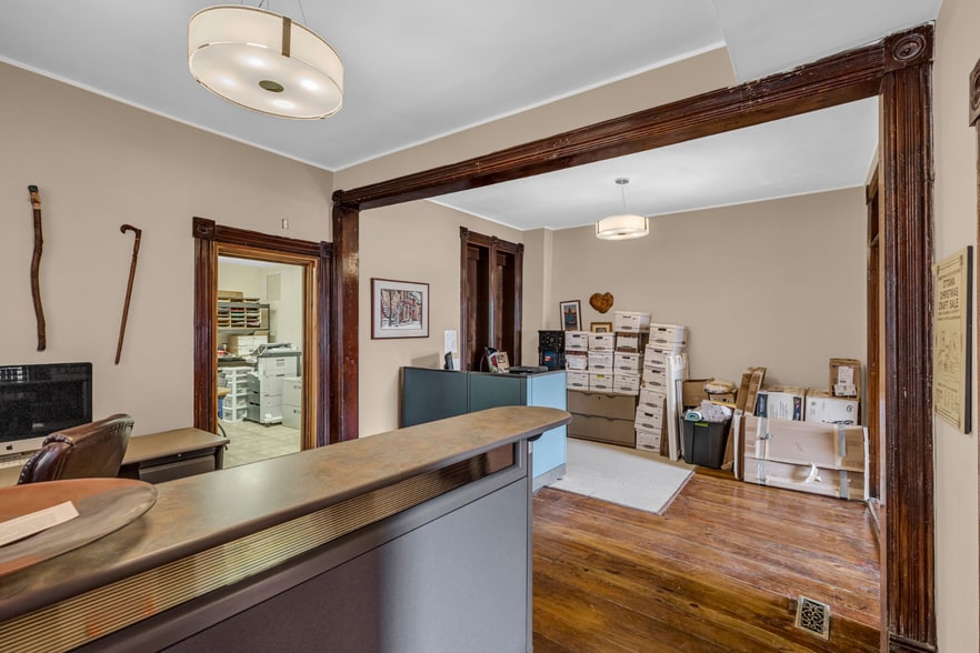 More Photos Of 113 Murray St, Ottawa Office For Sale