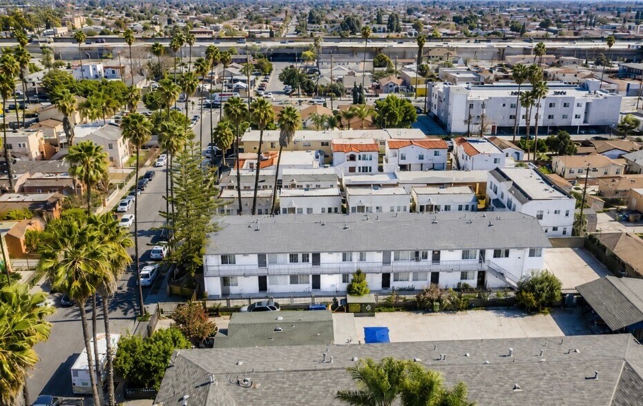 More Photos Of 538 W 82nd St, Los Angeles Apartments For Sale