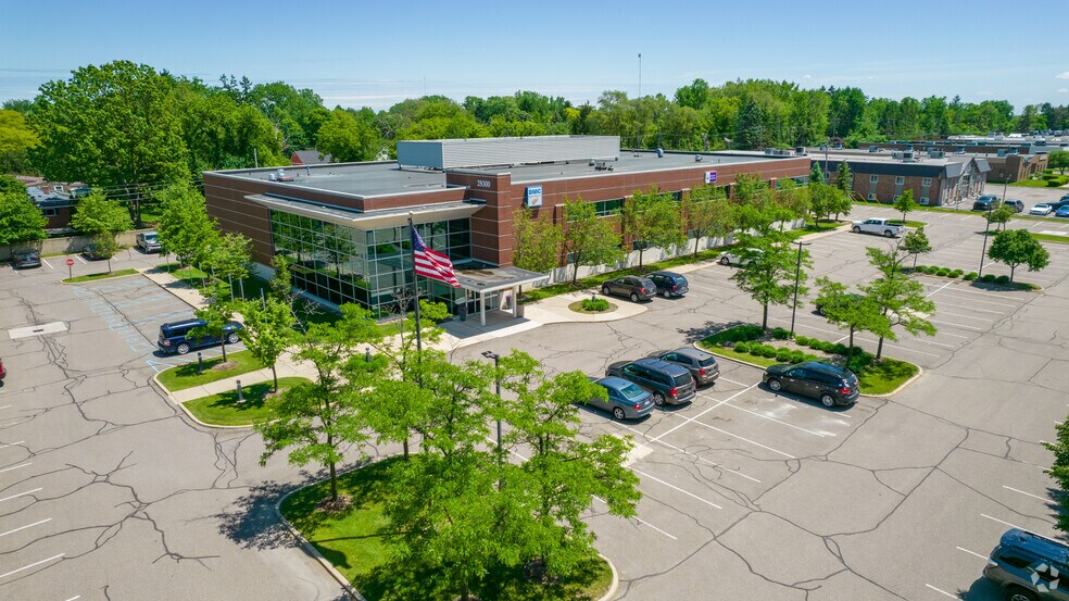 More Photos Of 28300 Orchard Lake Rd, Farmington Hills Medical For Lease