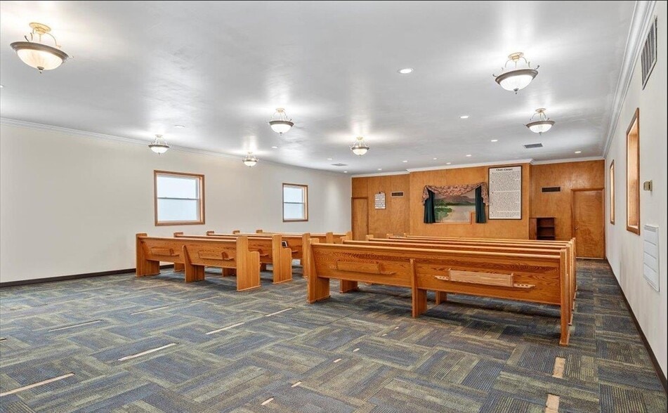 More Photos Of 110 W Main St, Pleasant Plains Religious Facility For Sale