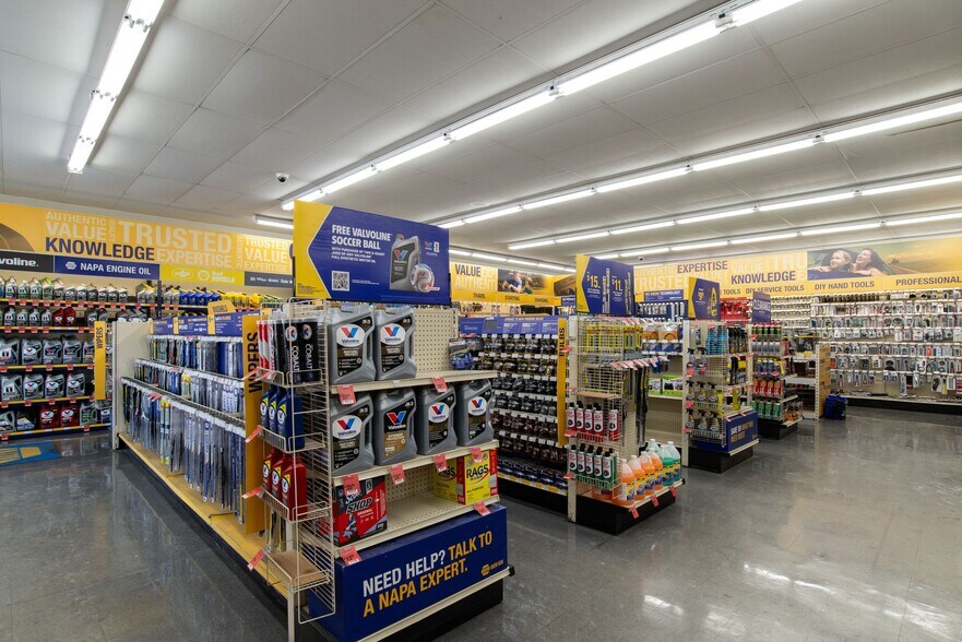 More Photos Of , Dallas General Retail For Sale