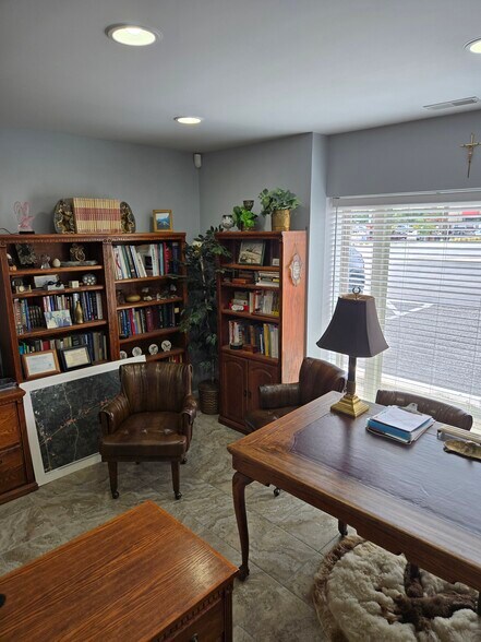 More Photos Of 1315 S Water Ave, Gallatin Freestanding For Lease