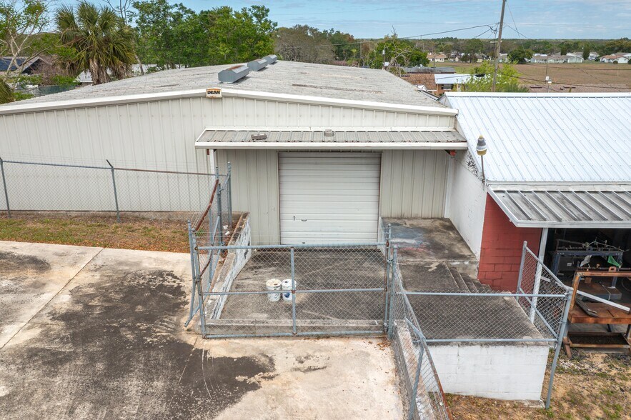 More Photos Of 19 Evergreen Dr, Lake Wales Freestanding For Sale