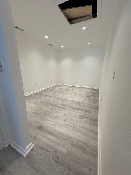 More Photos Of 71363 Thelma Ln, Covington Warehouse For Sale