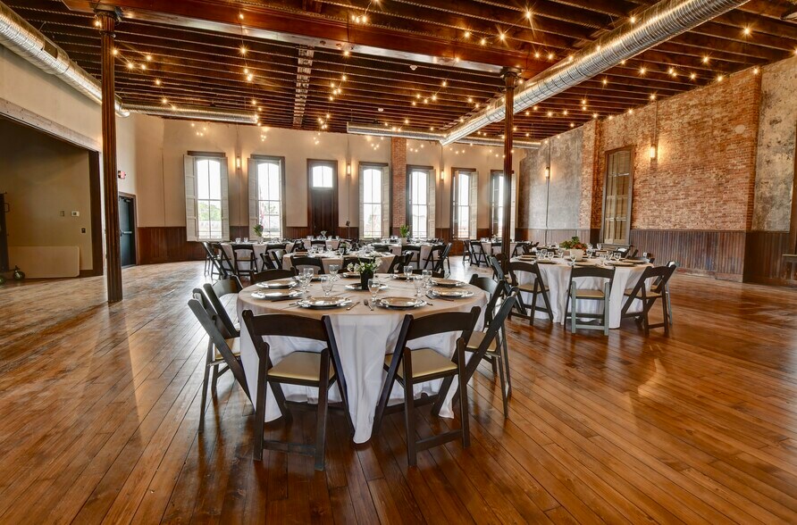 More Photos Of 20 E Jackson St, Millersburg Lodge Meeting Hall For Sale