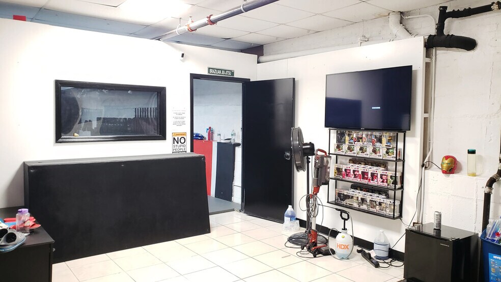 More Photos Of 609 Avenue X, Brooklyn Storefront Retail Office For Lease