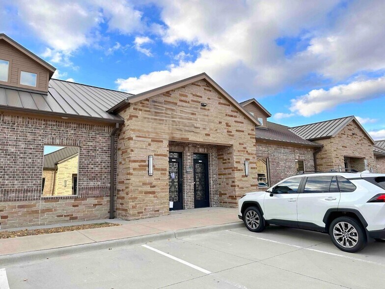 More Photos Of 1400 N Coit Rd, McKinney Unknown For Lease