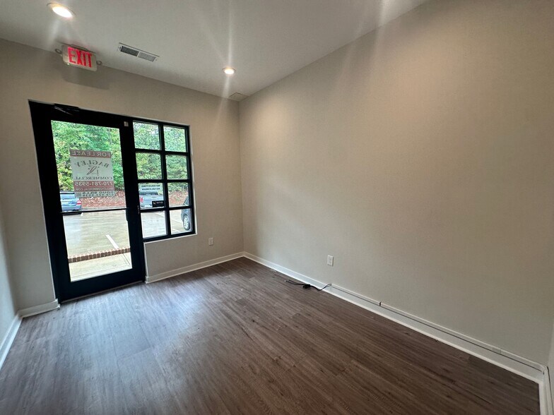 More Photos Of 6110 McFarland Station Dr, Alpharetta Medical For Lease