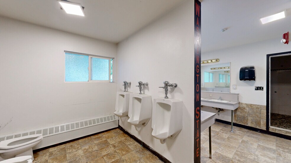 More Photos Of 700 NE California St, Pullman Apartments For Sale