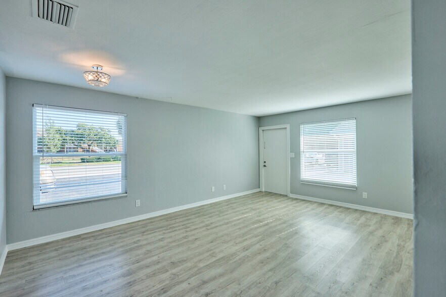 More Photos Of 4648 Golden Gate Pky, Naples Apartments For Sale