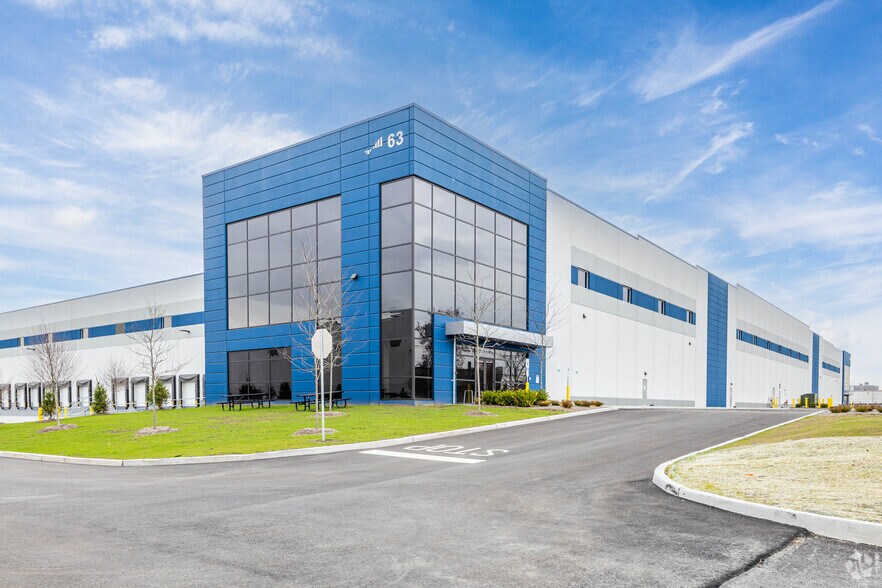 More Photos Of 63 Hook Rd, Bayonne Warehouse For Lease