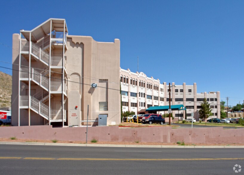 More Photos Of 1221 N Cotton St, El Paso Hospital For Lease