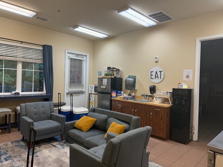 More Photos Of 915 Trophy Club Dr, Trophy Club Specialty For Sale