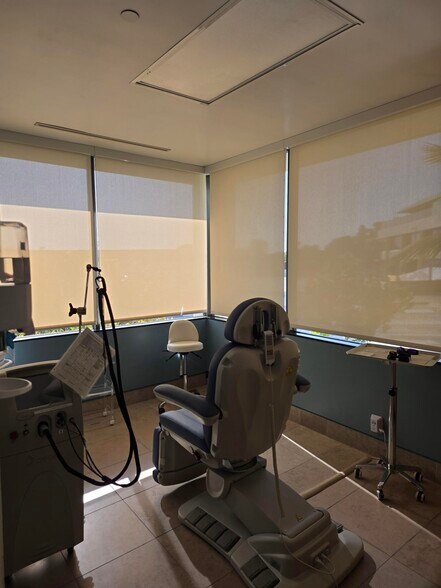 More Photos Of 2121 E Coast Hwy, Newport Beach Medical For Lease