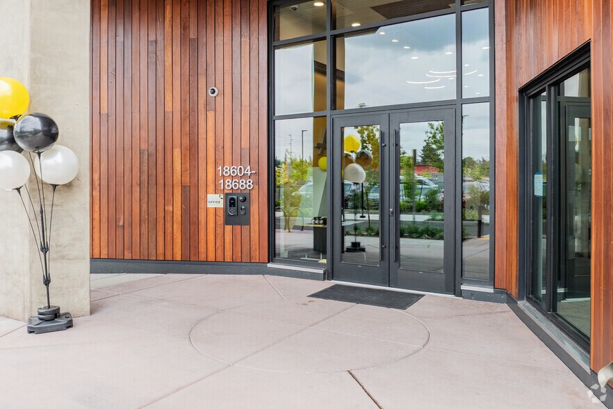 More Photos Of 18618 E Burnside St, Portland Apartments For Lease