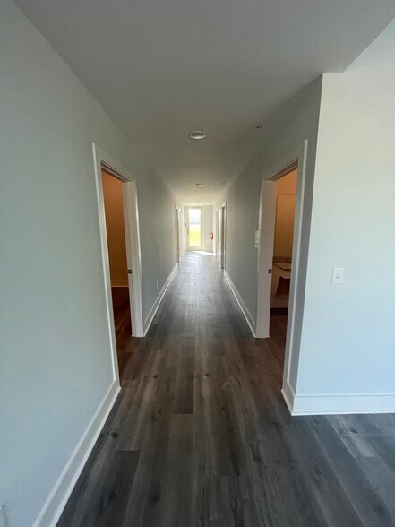 More Photos Of 337 Airport Rd, Auburn Office Residential For Lease