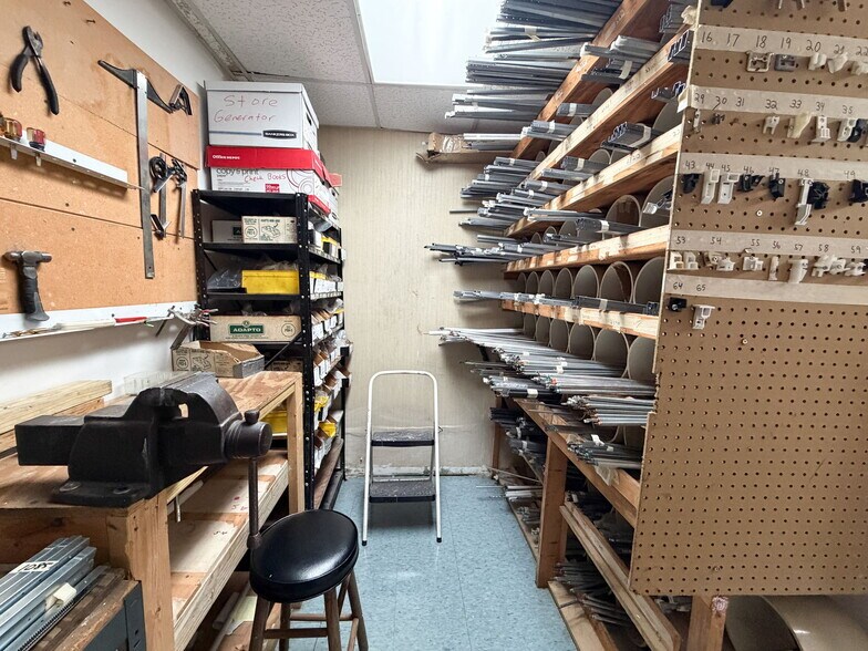 More Photos Of 5908 Johnson St, Hollywood Light Manufacturing For Sale