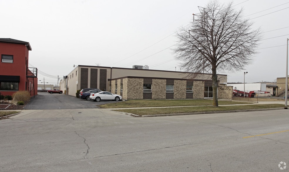 More Photos Of 11133 W Rogers St, Milwaukee Manufacturing For Lease